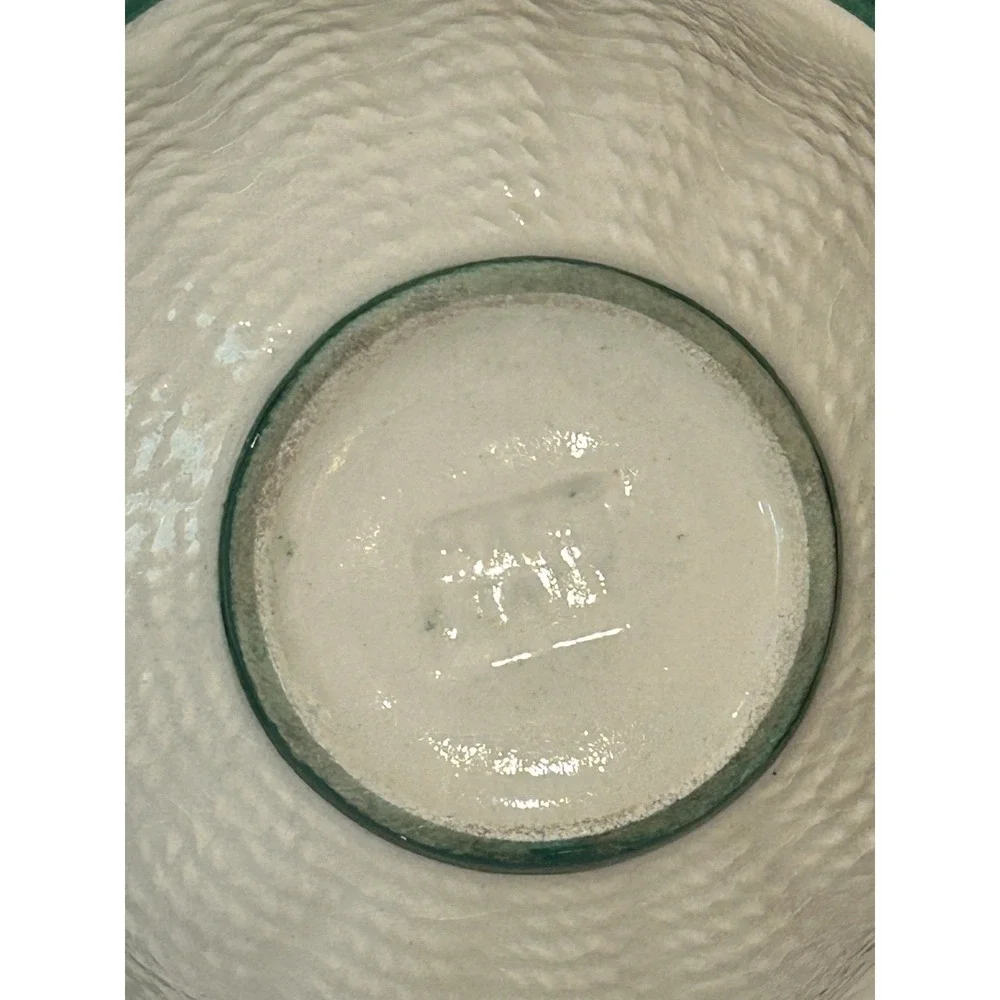 VTG Round Trinket Jewelry Box Ceramic Porcelain‎ Raised 3D Flowers 5x4.5